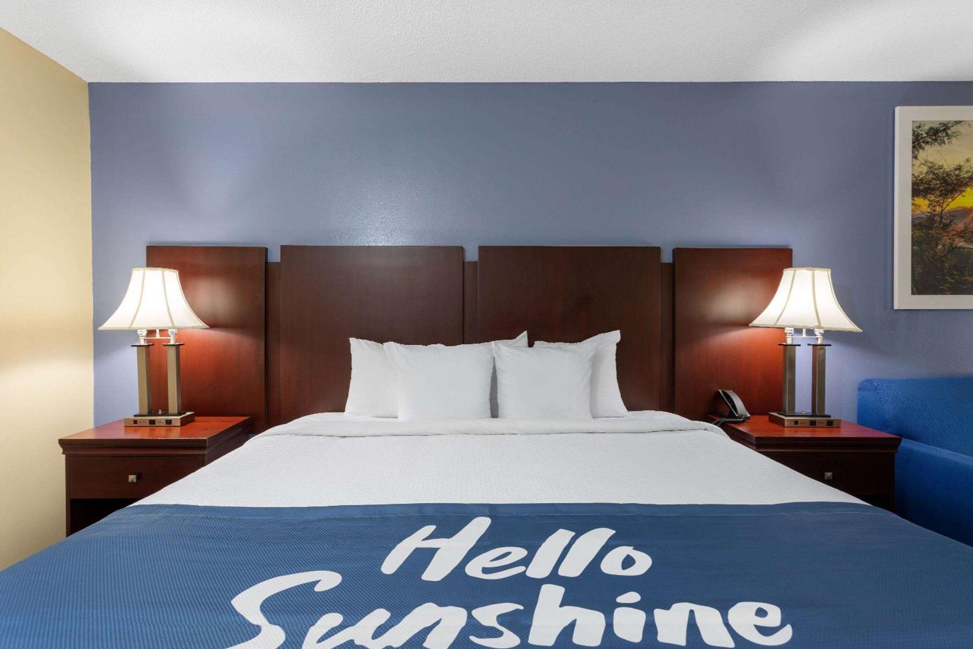 Days Inn By Wyndham Chipley Exteriör bild