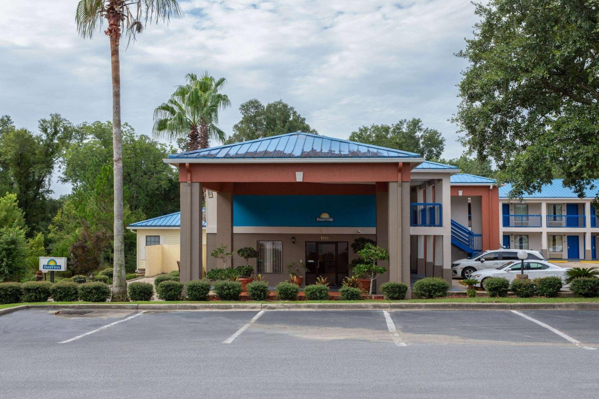 Days Inn By Wyndham Chipley Exteriör bild